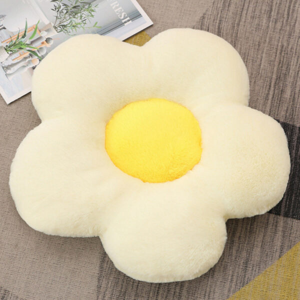 creamy-white flower pillow1